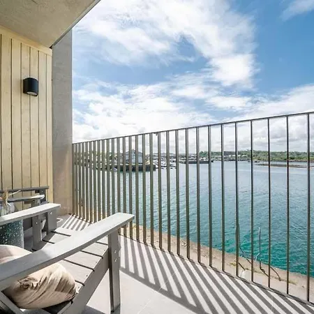 3 Bedroom Luxury Waterside House * Hayle